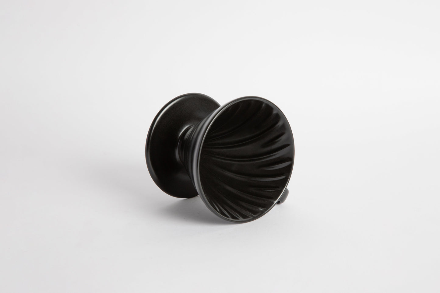 V60 Ceramic Coffee Dripper – Made in Japan